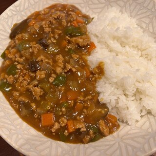 お野菜たっぷり！ひき肉カレー♪